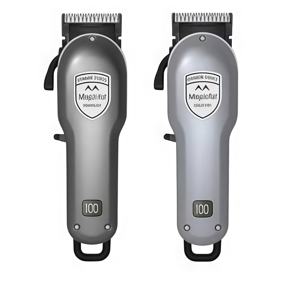 Tondeuse sans fil pour tout usages, paire de tondeuses avec une finition argentée et grise, conçues pour une coupe précise.